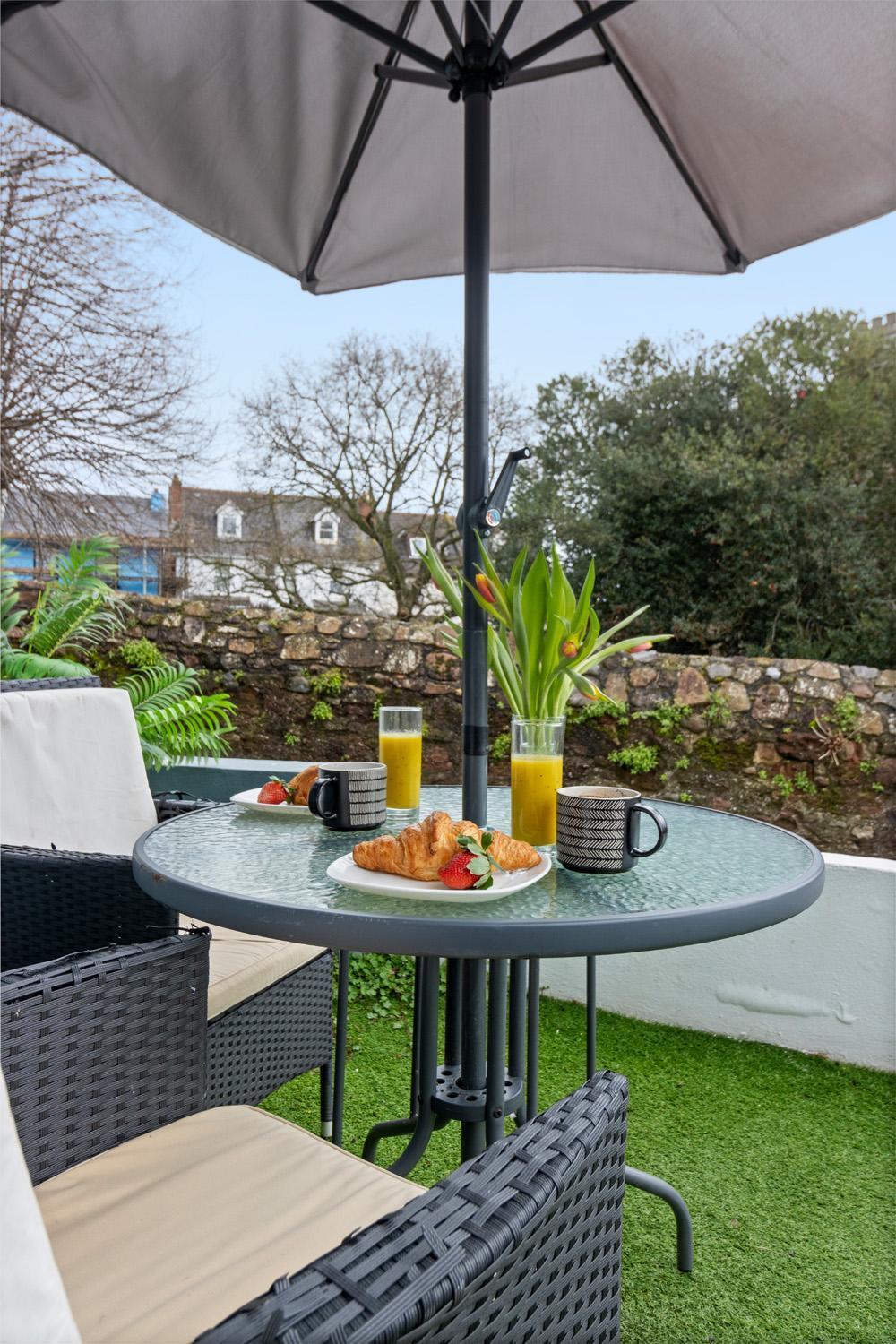 Stylish 2 Bed Apartment Near Beach, Parking, Wifi, Netflix Teignmouth Exterior foto